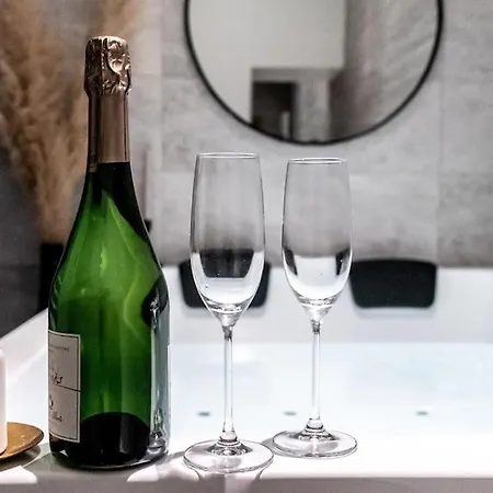Les Nebuleuses, Terreaux Capucins アパート
