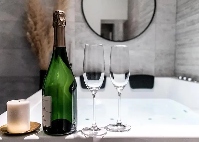 Les Nebuleuses, Terreaux Capucins Apartament