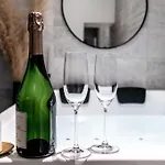 Les Nebuleuses, Terreaux Capucins Daire