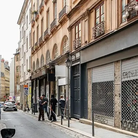 Les Nebuleuses, Terreaux Capucins 公寓